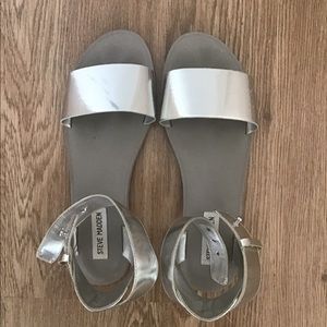 STEVE MADDEN SANDALS